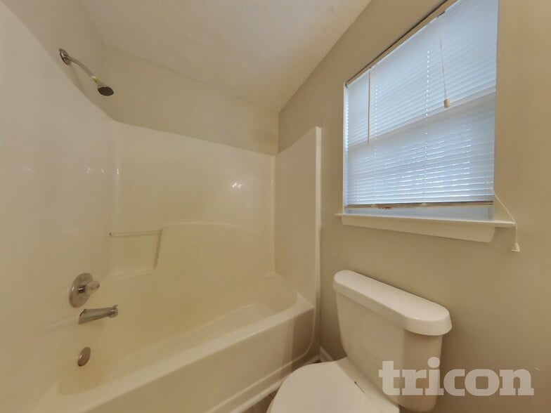 Building Photo - 45 Cedars Glen Way