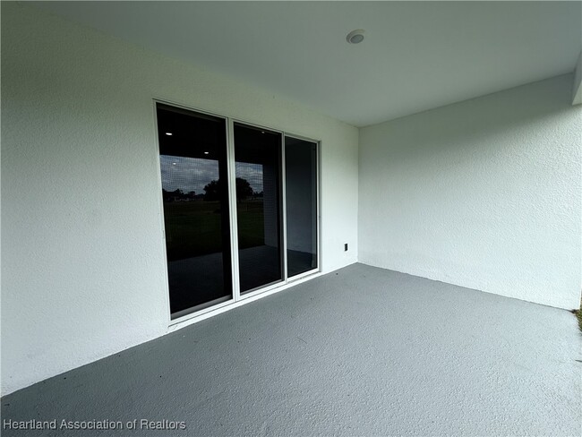 Building Photo - 5285 Pebble Beach Dr