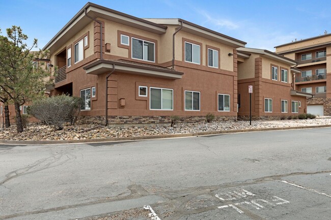 Building Photo - NEWLY REMODELED 2 BEDROOM 2 BATH CONDO