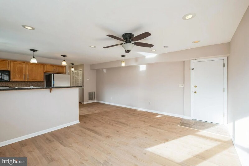 Building Photo - 5037 Call Pl SE