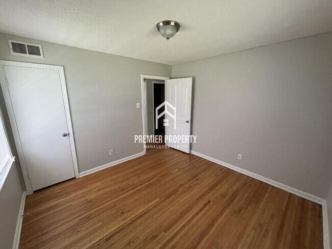 Building Photo - 4859 Haleville Rd