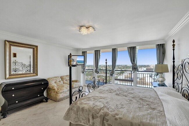 Building Photo - 4280 Galt Ocean Dr