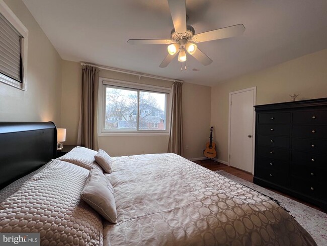 Building Photo - 6310 Carnegie Dr