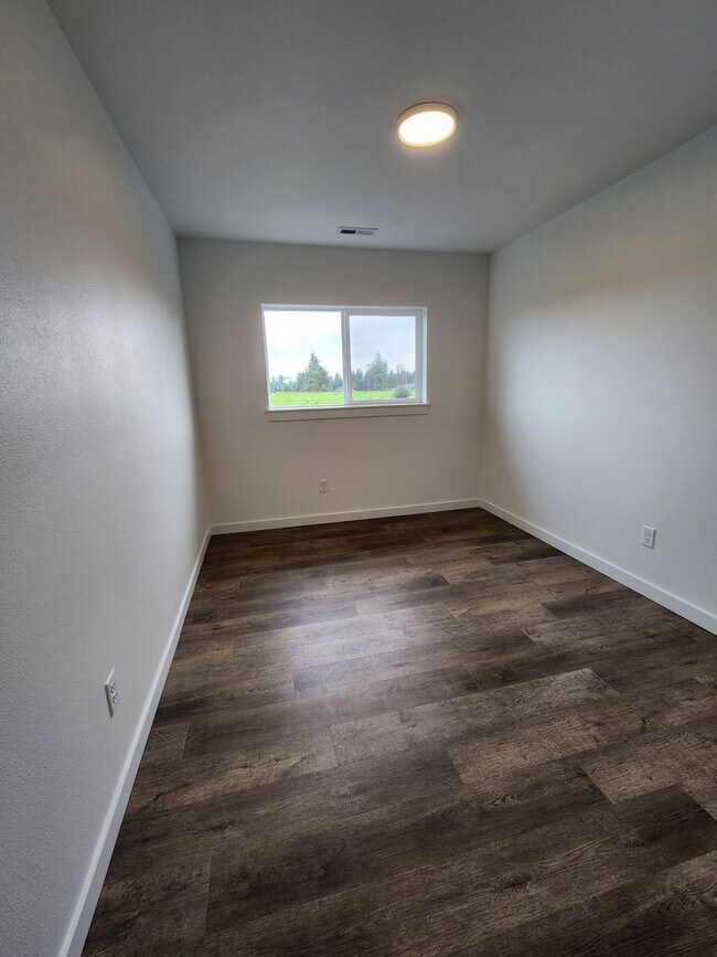 Building Photo - 1012 Peach Rd