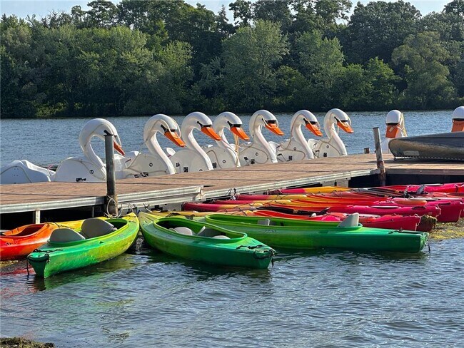 Building Photo - 1197 W Como Blvd