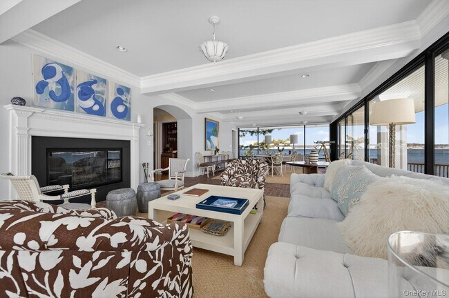 Building Photo - 336 Centre Island Rd