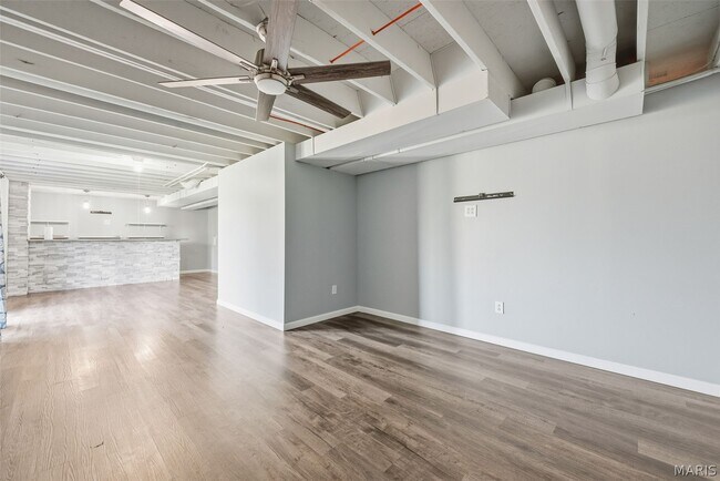 Building Photo - 463 Dusty Brook Dr