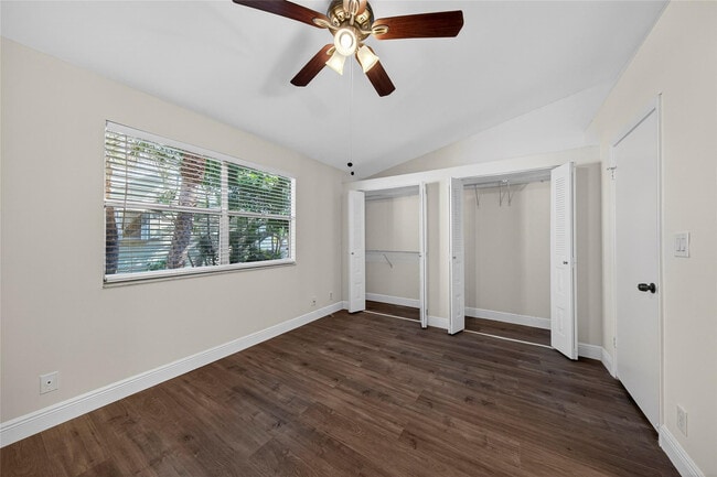 Building Photo - 1921 NE 15th Ave