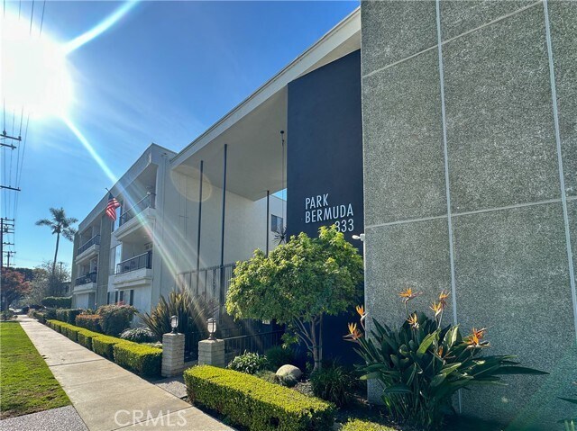 Building Photo - 333 Junipero Ave