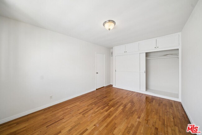 Building Photo - 1206 Hayworth Ave