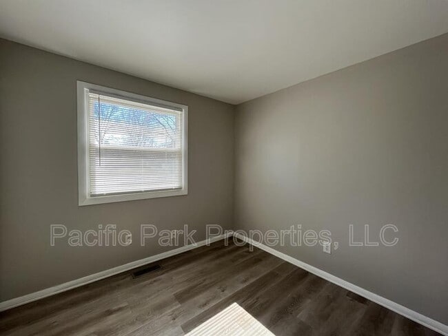 Building Photo - 11020 McDowell Dr