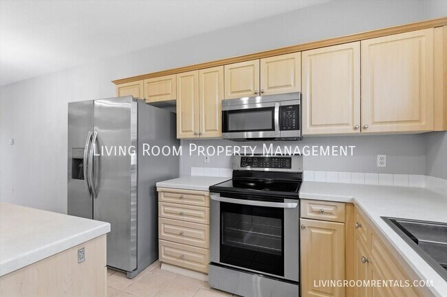 Building Photo - 15578 SW Black Quartz St
