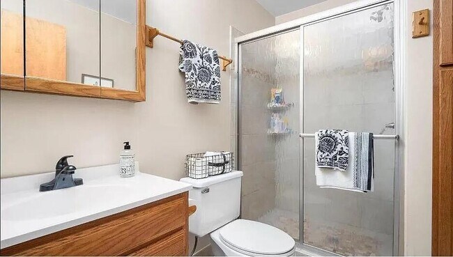 Building Photo - 11816 Highridge Dr