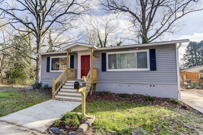 Primary Photo - 284 Barfield Ave SW