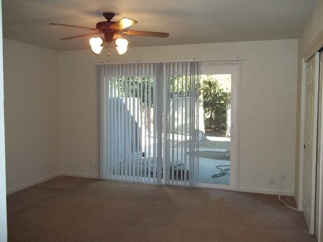 Building Photo - Spacious home recently remodeled, newer appliances & more. Lots of room!