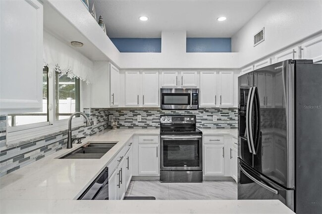 Building Photo - 380 Rosalind Ln