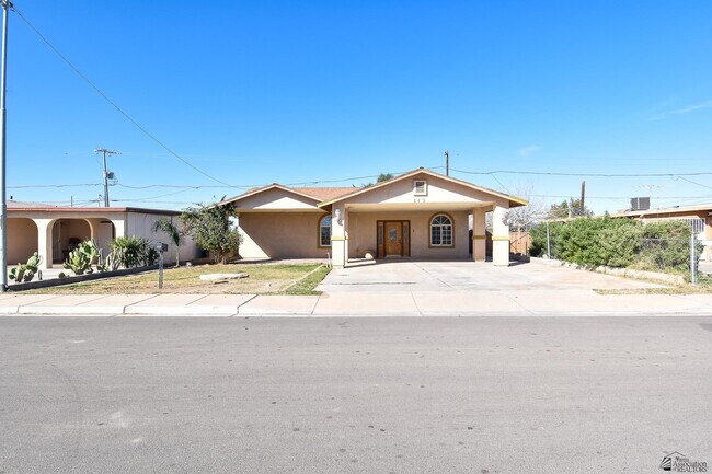 Primary Photo - 143 S Sunset Ave