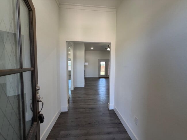 Building Photo - 405 Ranger St