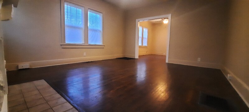 Building Photo - 636 Benton Ave