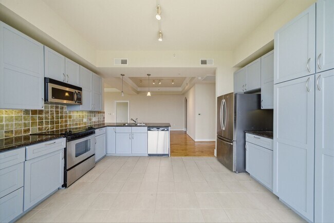 Building Photo - 3333 Allen Pkwy
