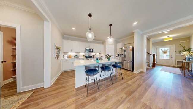 Building Photo - Spacious and Well Maintained 3 Bedroom Townhome in Woodward Oaks