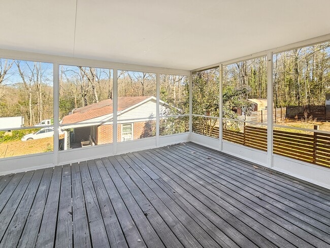 Building Photo - 36 Hall St