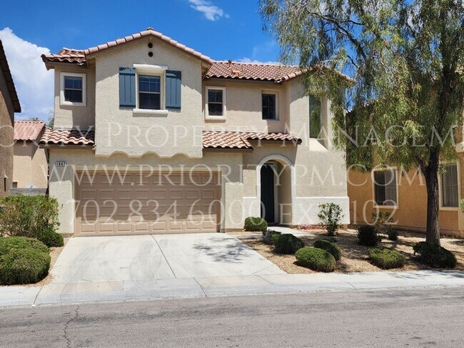 Building Photo - 3 Bedroom, 2 1/2 BATH SPACIOUS!~Updated Pa...