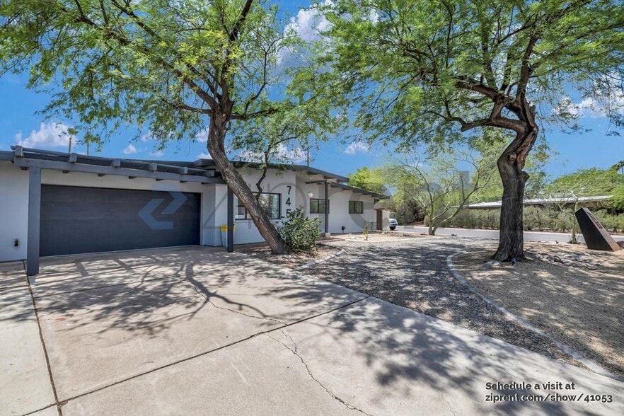 Primary Photo - 745 E Loyola Dr
