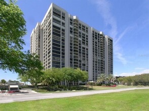 Building Photo - 3301 Bayshore Blvd