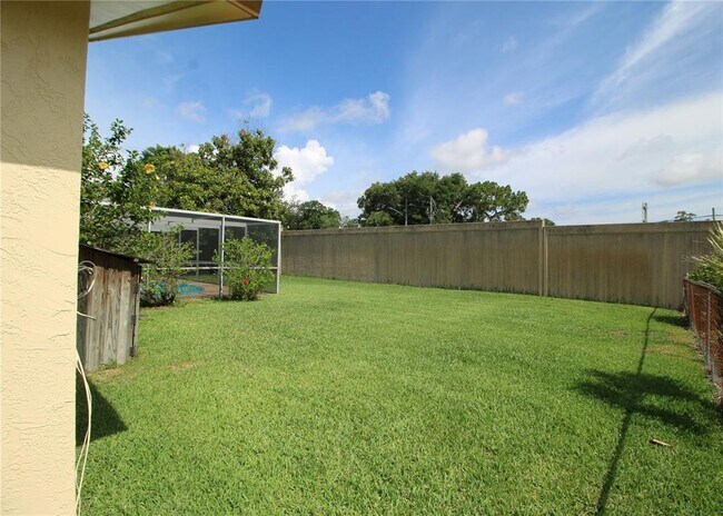 Building Photo - 3082 Cascade Dr