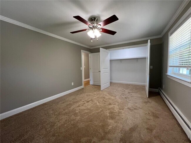 Building Photo - 395 Mendon Rd