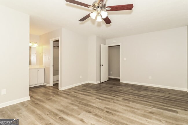 Building Photo - 476 Ridgedale Way