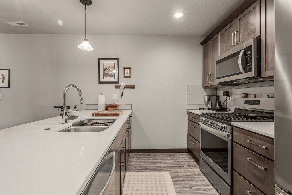 Building Photo - 195 Jasper Loop