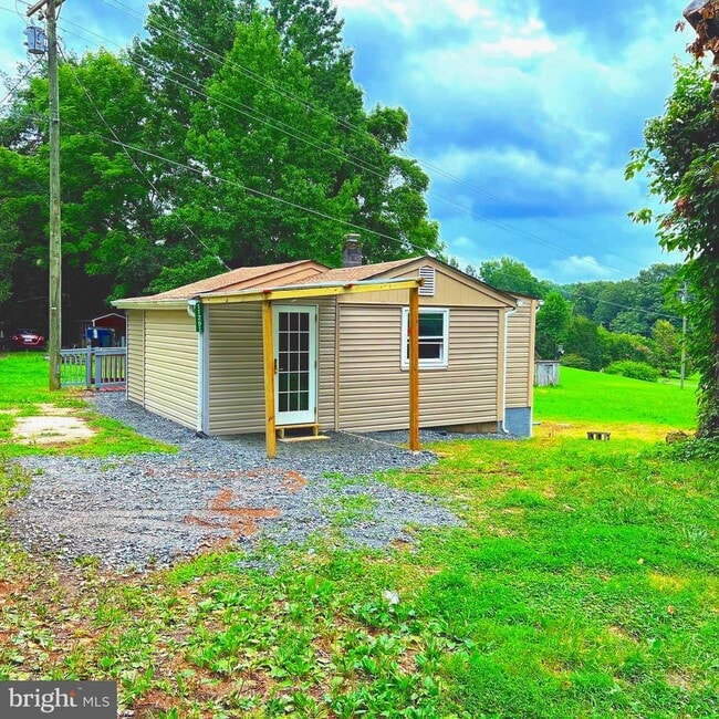 Building Photo - 11291 Pine Hill Rd