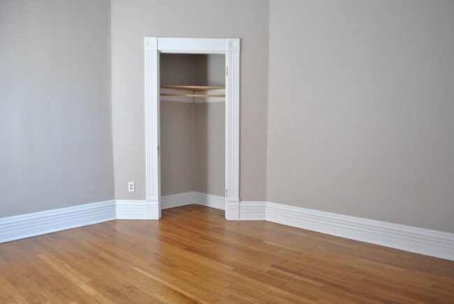 Building Photo - W King Ave 101-101.5 MLR