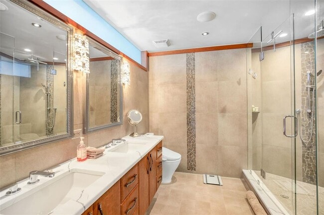 Building Photo - 175 1st St S