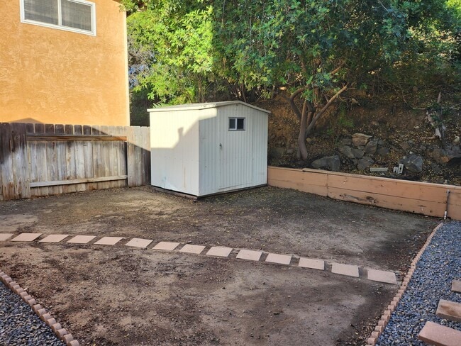 Building Photo - 3825 Polaris Dr