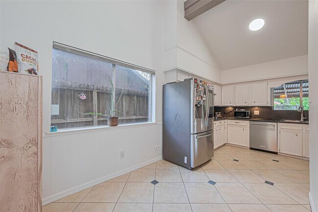 Building Photo - 8018 Zimmermann Dr