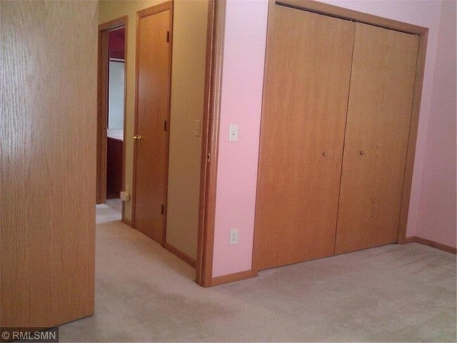 Building Photo - 1960 Pika Tr