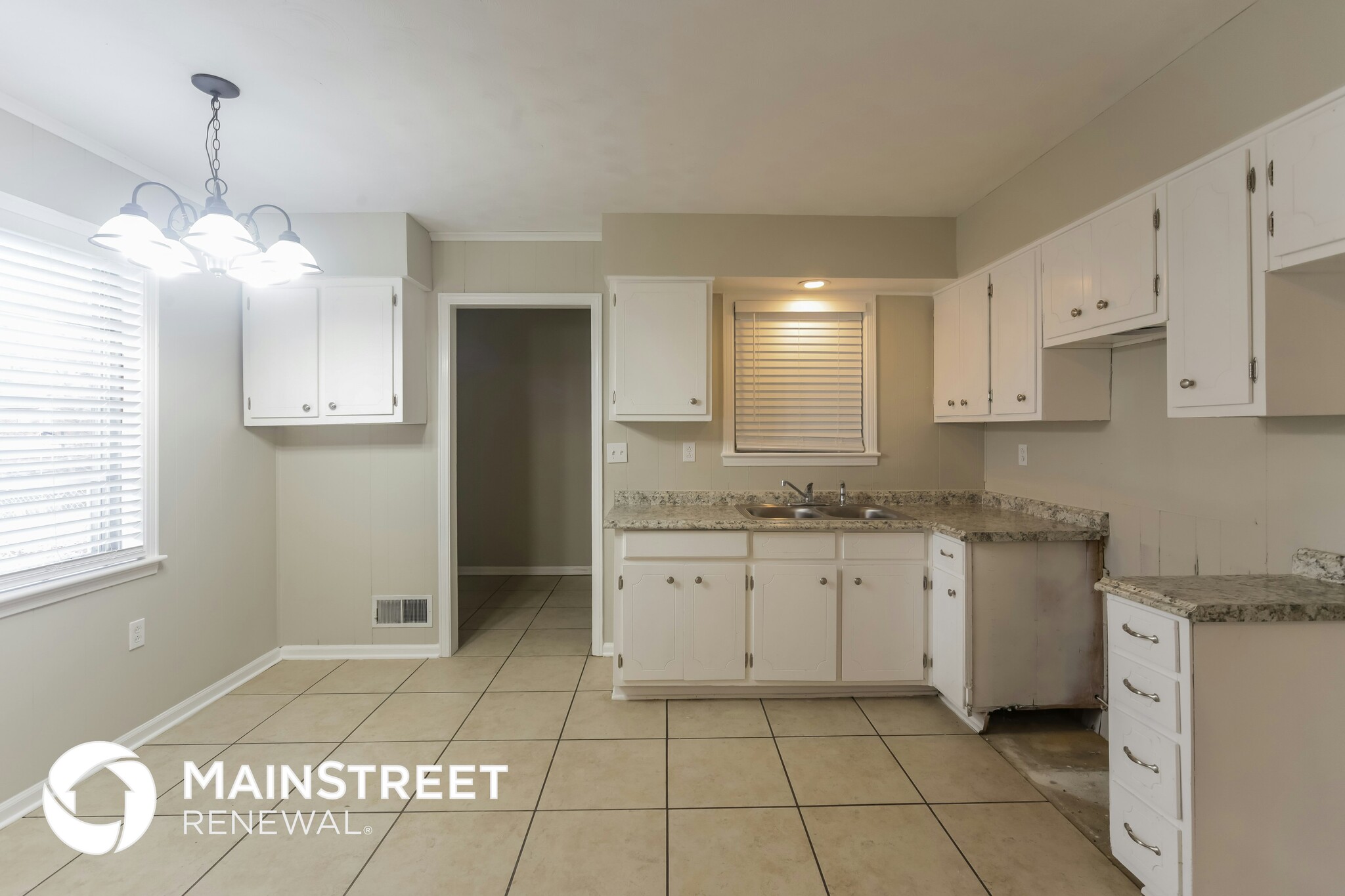 Building Photo - 2812 Lake Park Rd