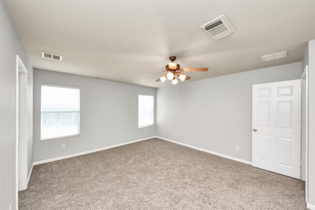 Building Photo - 19630 Beachy Ct