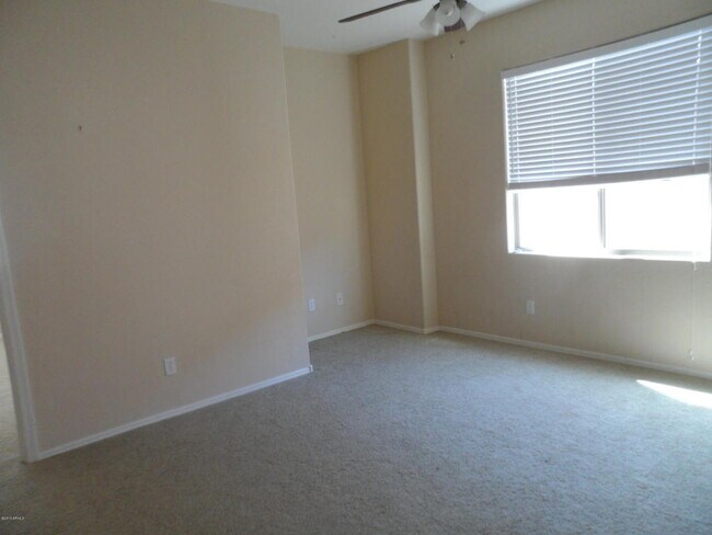Building Photo - 9184 W Meadow Dr