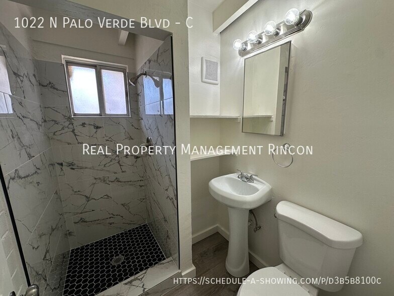 Building Photo - 1022 N Palo Verde Blvd