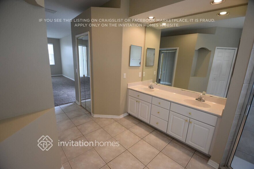 Building Photo - 4639 River Overlook Dr