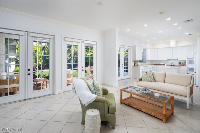 Building Photo - 155 1st Ave S