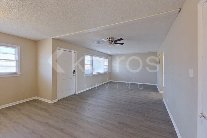 Building Photo - 1509 Bell St