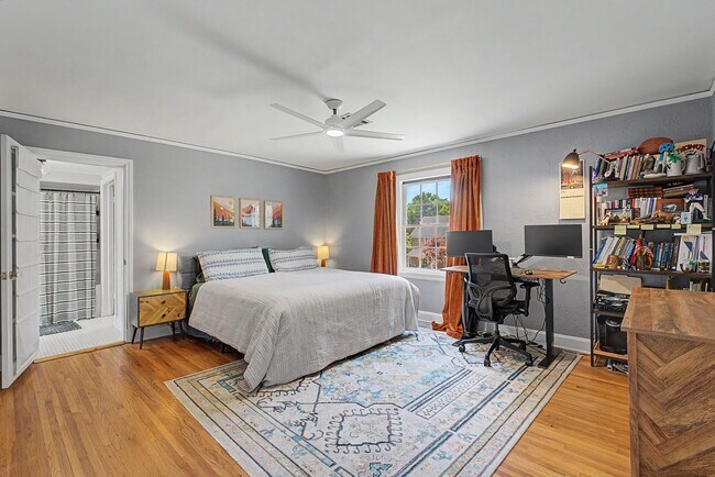 Building Photo - Fully Furnished Maple Ridge Home
