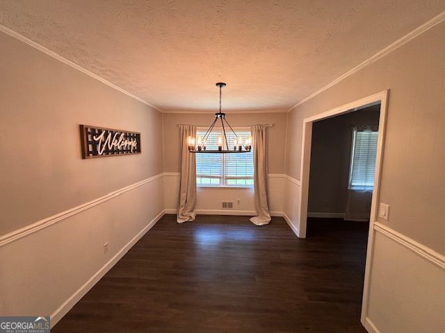 Building Photo - 1015 Castlewood Dr