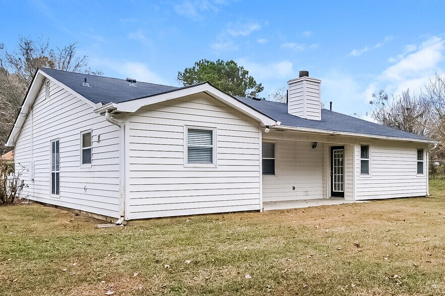 Building Photo - 831 Jefferson Dr SW