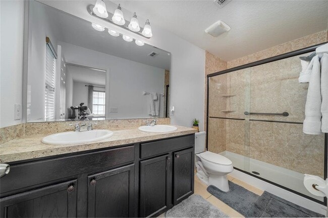 Building Photo - 212 Primrose Dr